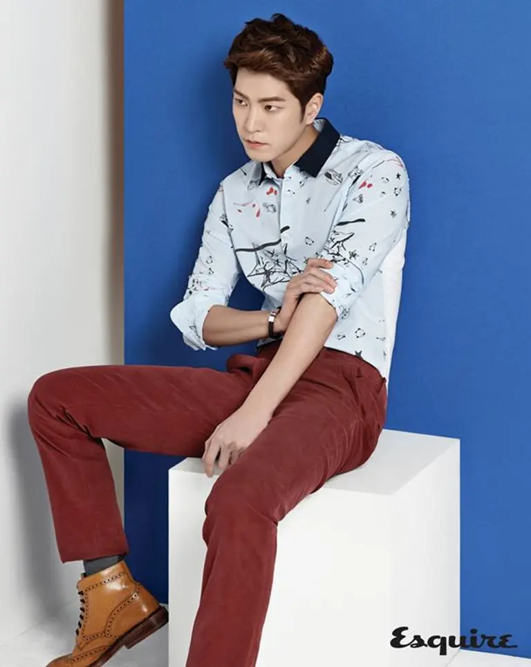 홍종현 화보, 그의 스킨십과 아이 컨텍 당한 주인공은 누구?